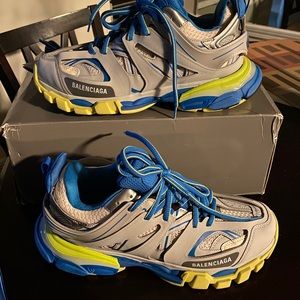 Meet your Posher, Christopher